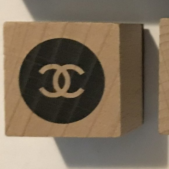 CHANEL Makeup 4 Piece Stamp Set - New in Box - Picture 3 of 15